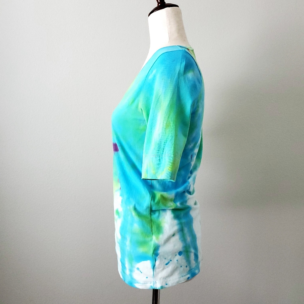 Jones New York Tie Dye V-neck Short Sleeve Top, Size Medium - Picture 4 of 15
